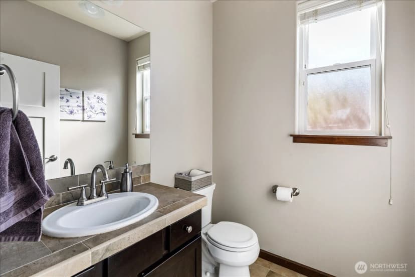 Property photo for 2837 Sw Fairway Point Drive, Oak Harbor photo 14
