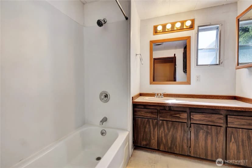 Property photo for 18425 Ne 95th Street #146, Redmond photo 11