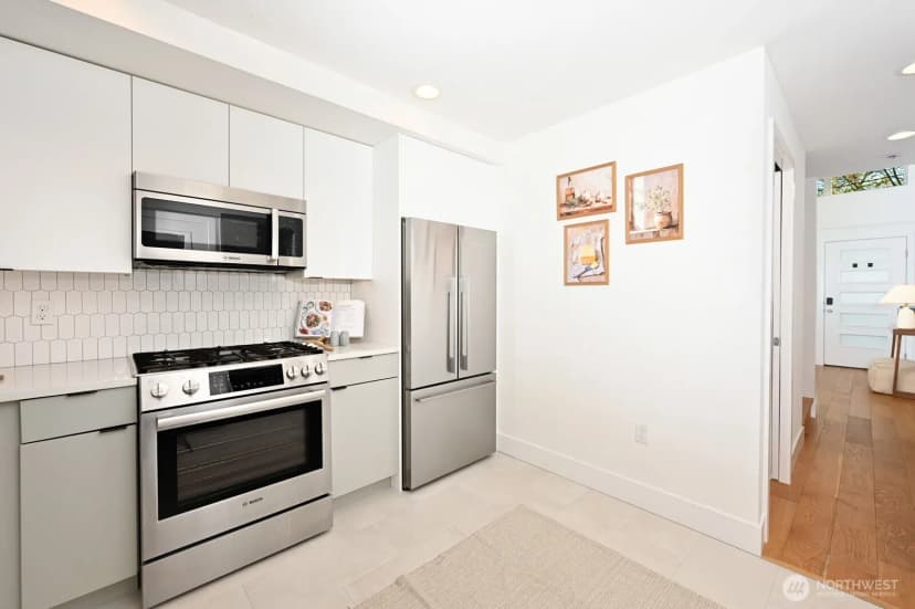 Property photo for 2108 E James Street #a, Seattle photo 8