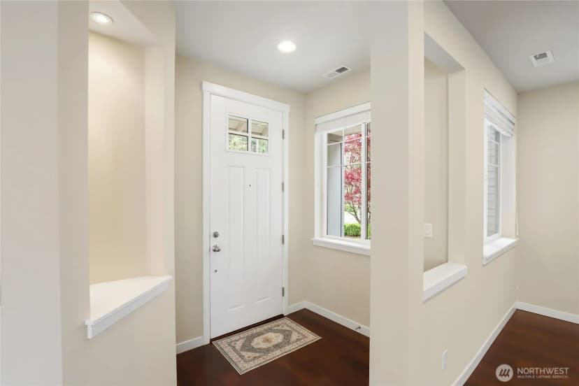 Property photo for 10248 242nd Avenue Ne, Redmond photo 3