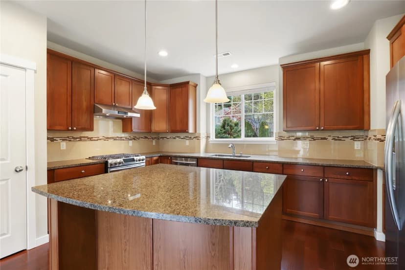 Property photo for 10248 242nd Avenue Ne, Redmond photo 12
