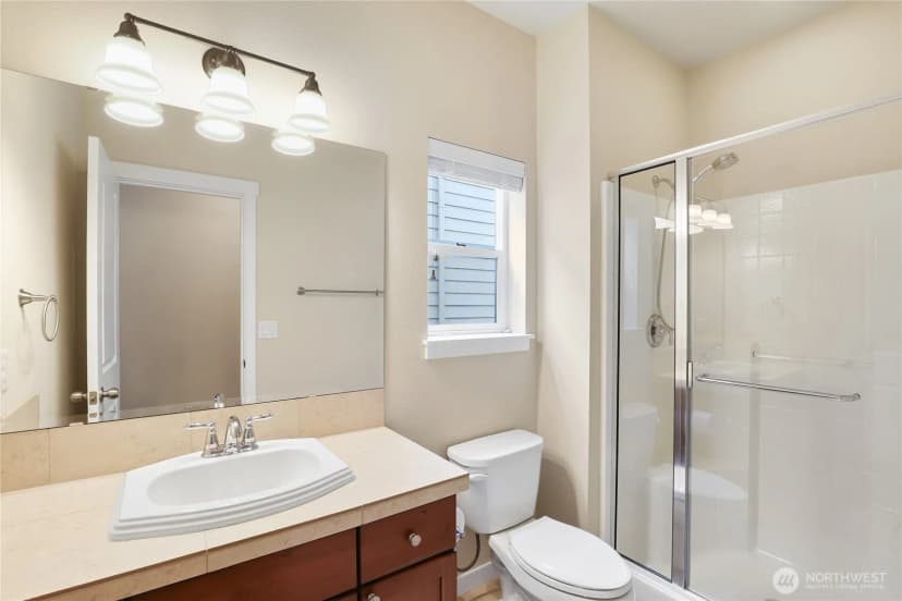Property photo for 10248 242nd Avenue Ne, Redmond photo 6