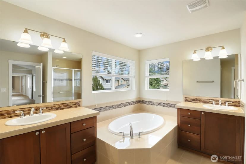 Property photo for 10248 242nd Avenue Ne, Redmond photo 19