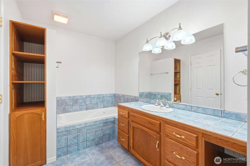 Property photo for 2198 Aurora Court, Oak Harbor photo 21