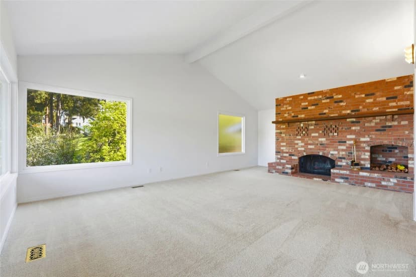 Property photo for 2198 Aurora Court, Oak Harbor photo 5