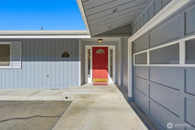 Property photo for 2198 Aurora Court, Oak Harbor photo 4