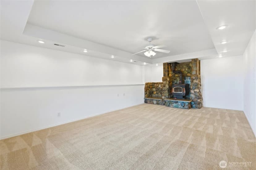 Property photo for 2198 Aurora Court, Oak Harbor photo 23