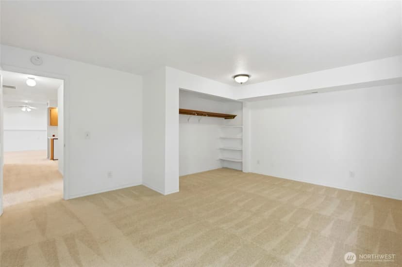 Property photo for 2198 Aurora Court, Oak Harbor photo 32