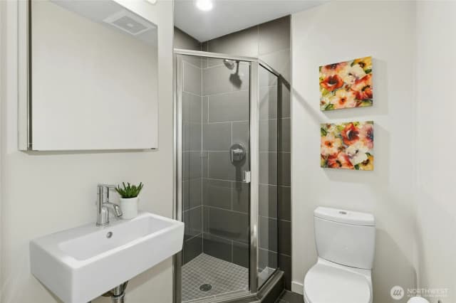 Property photo for 4411 Meridian Avenue N, Seattle photo 4