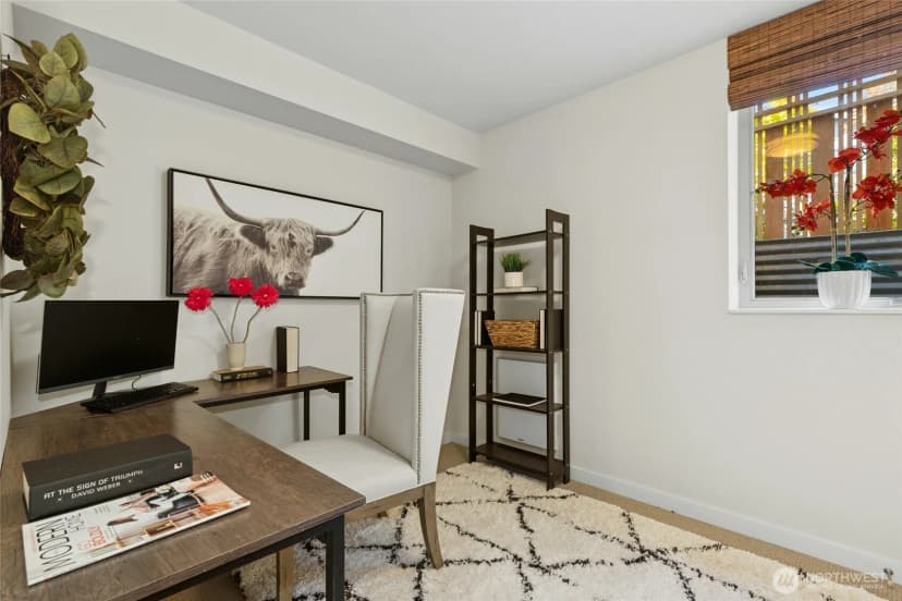 Property photo for 4411 Meridian Avenue N, Seattle photo 3