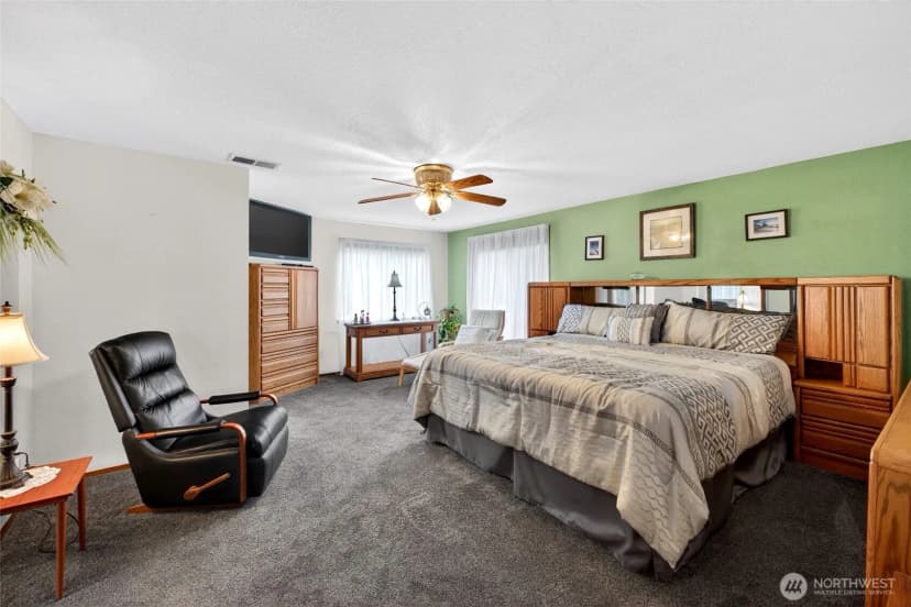 Property photo for 6201 75th Avenue Ct W, University Place photo 18