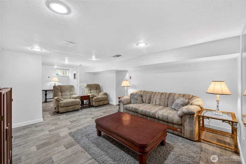 Property photo for 6201 75th Avenue Ct W, University Place photo 26