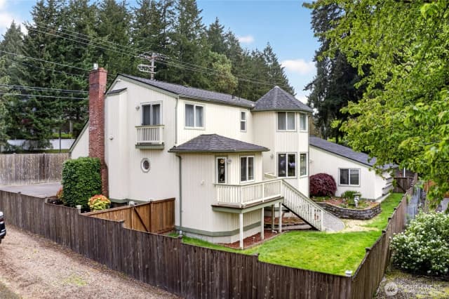 Property photo for 6201 75th Avenue Ct W, University Place photo 3