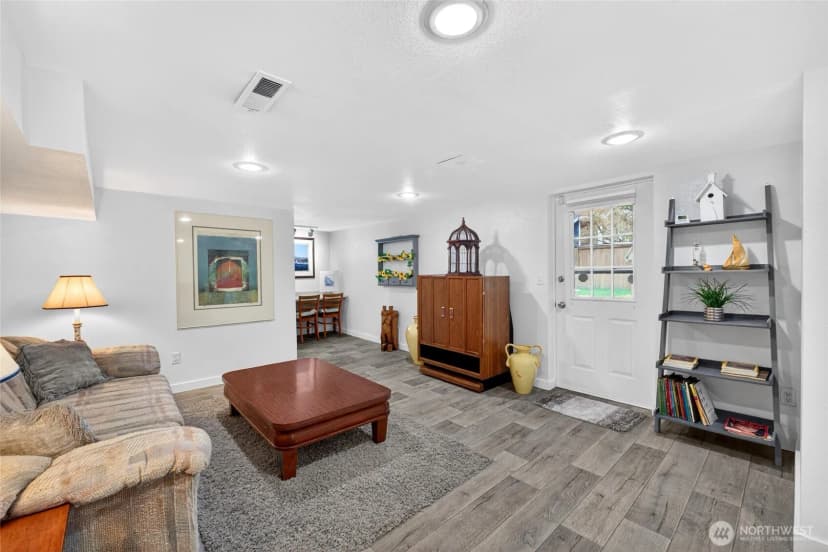 Property photo for 6201 75th Avenue Ct W, University Place photo 25