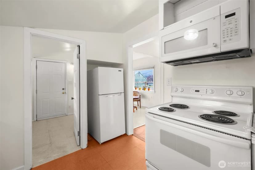 Property photo for 233 W Third Street, Port Angeles photo 17