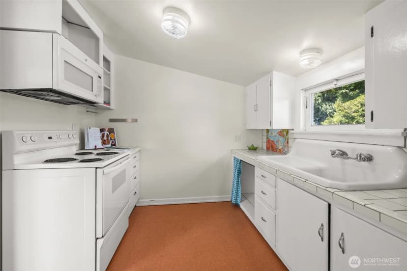 Property photo for 233 W Third Street, Port Angeles photo 14