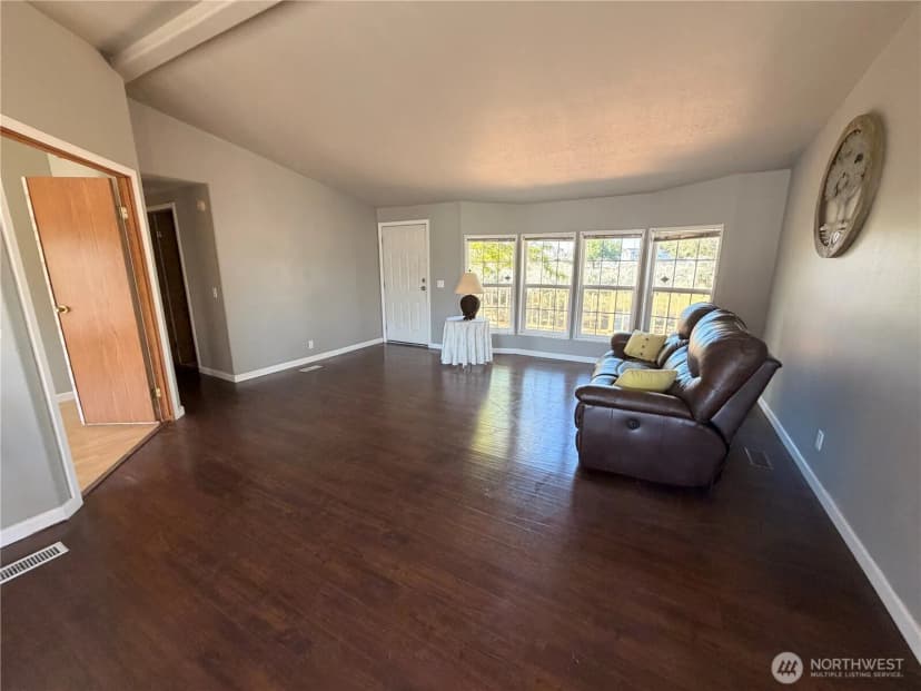 Property photo for 612 Orchard Drive Sw, Mattawa photo 15