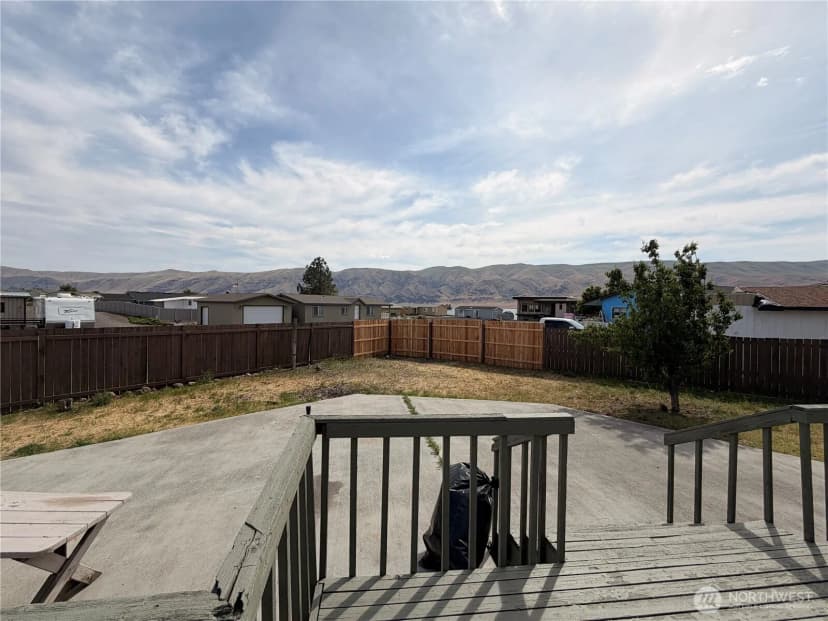Property photo for 612 Orchard Drive Sw, Mattawa photo 17