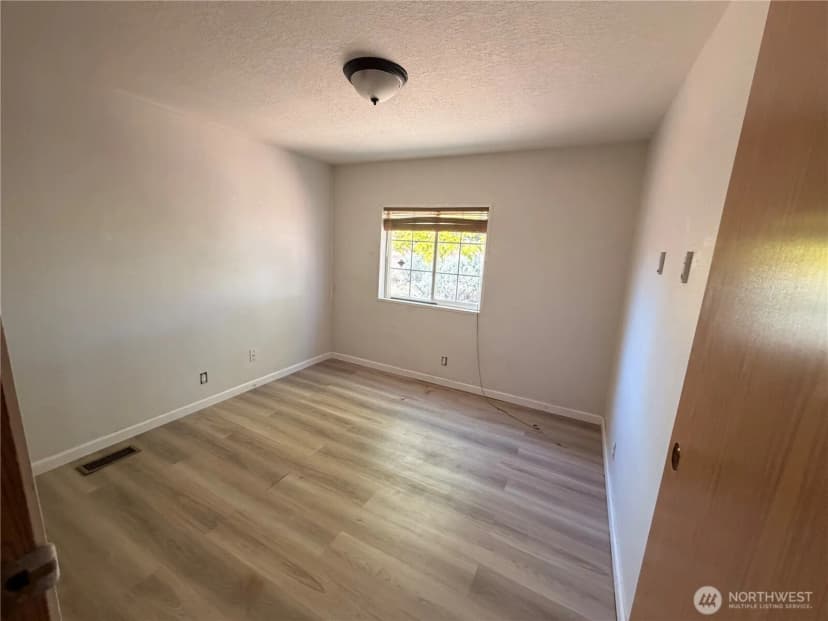 Property photo for 612 Orchard Drive Sw, Mattawa photo 11