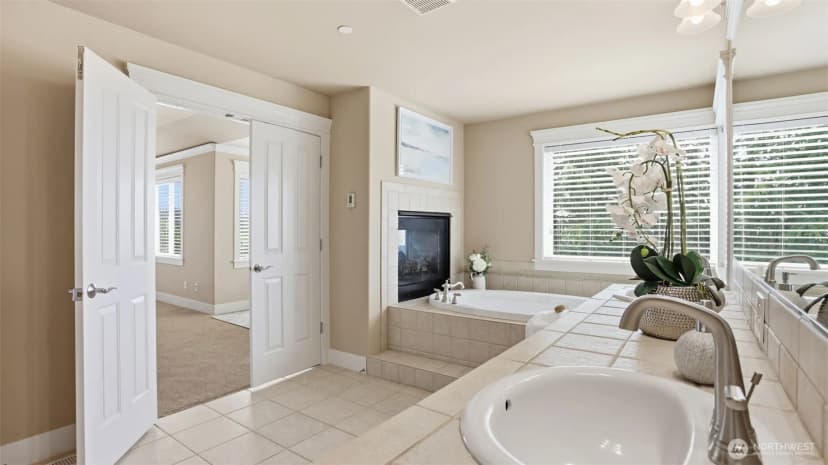 Property photo for 11935 Se 76th Street, Newcastle photo 27