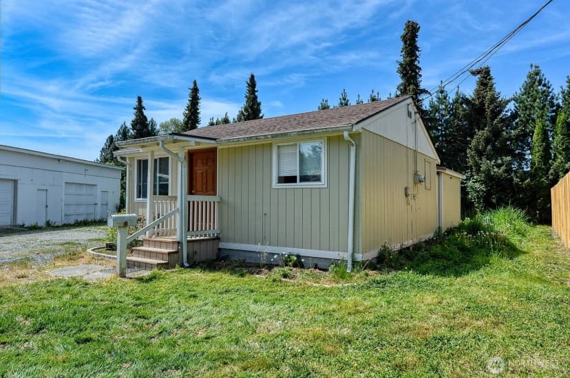 Property photo for 425 N Hawthorne Street, Burlington photo 6