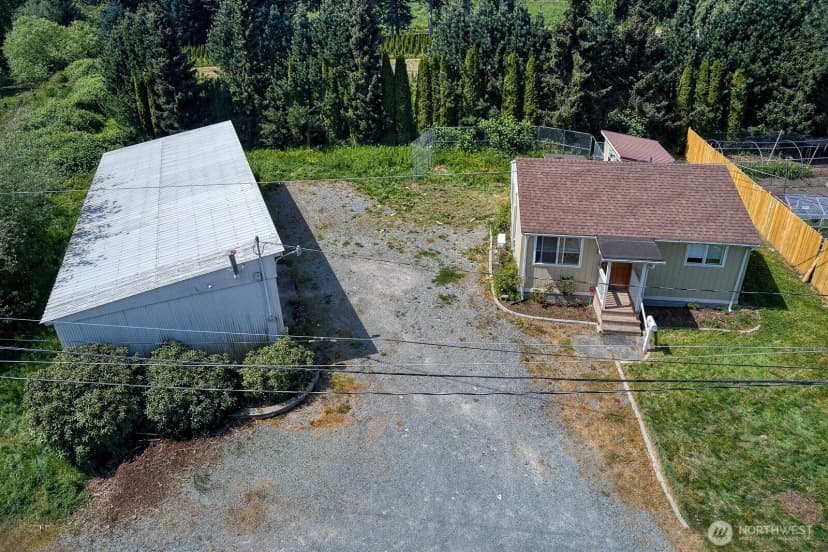 Property photo for 425 N Hawthorne Street, Burlington photo 11