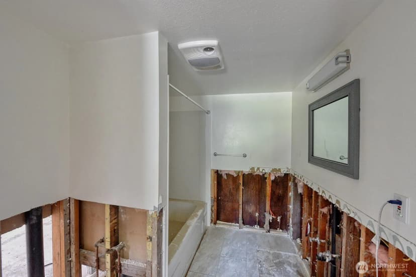 Property photo for 425 N Hawthorne Street, Burlington photo 13