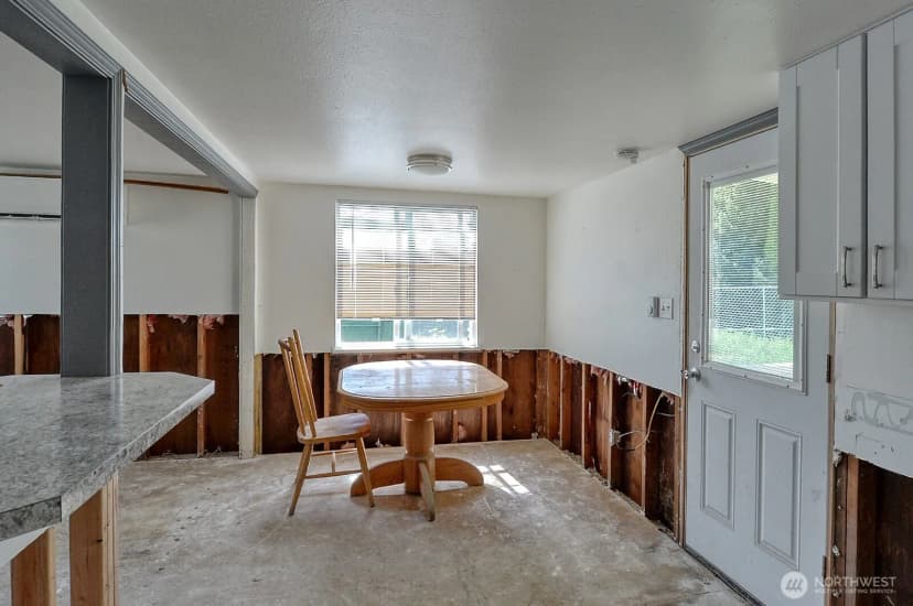 Property photo for 425 N Hawthorne Street, Burlington photo 17