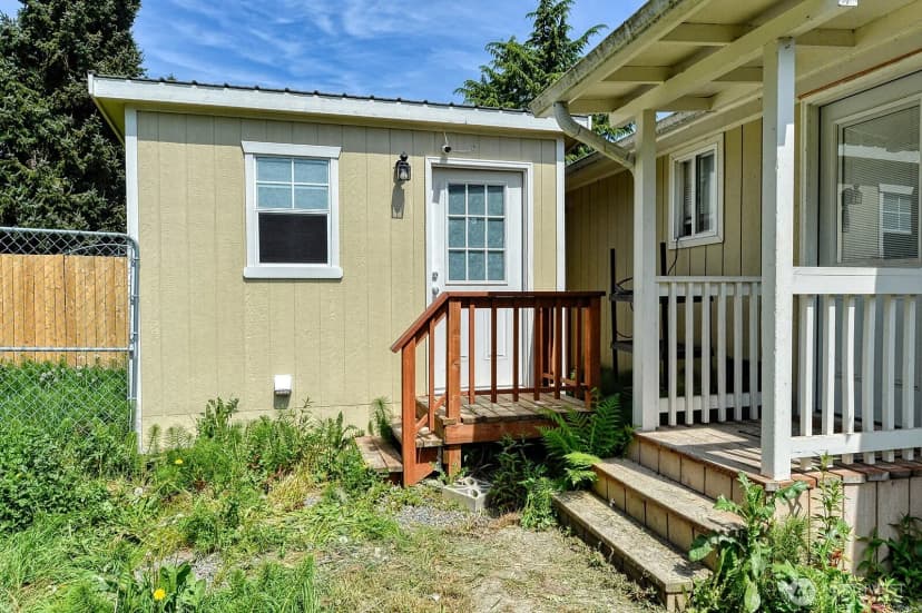 Property photo for 425 N Hawthorne Street, Burlington photo 7