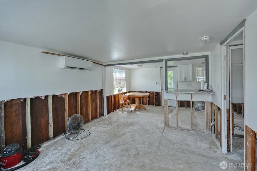 Property photo for 425 N Hawthorne Street, Burlington photo 19