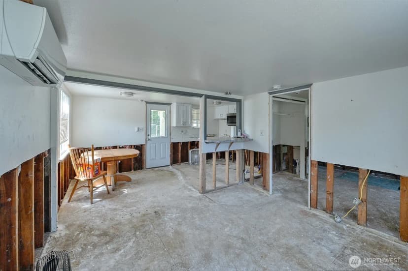 Property photo for 425 N Hawthorne Street, Burlington photo 20