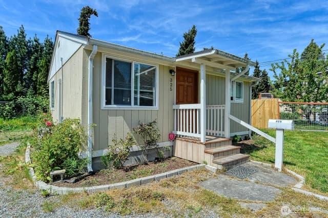 Property photo for 425 N Hawthorne Street, Burlington photo 5