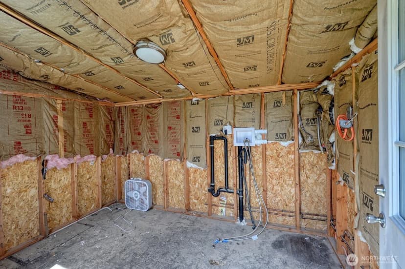 Property photo for 425 N Hawthorne Street, Burlington photo 21