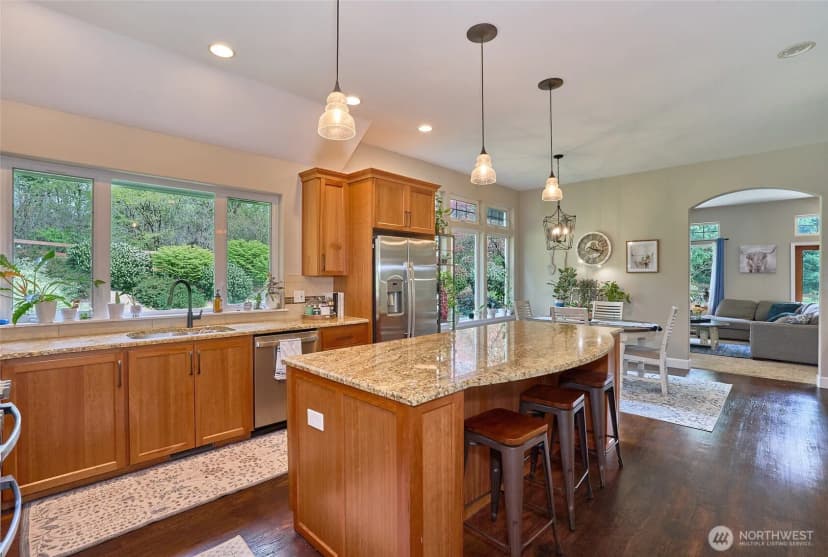 Property photo for 18248 240th Ave Se, Maple Valley photo 11