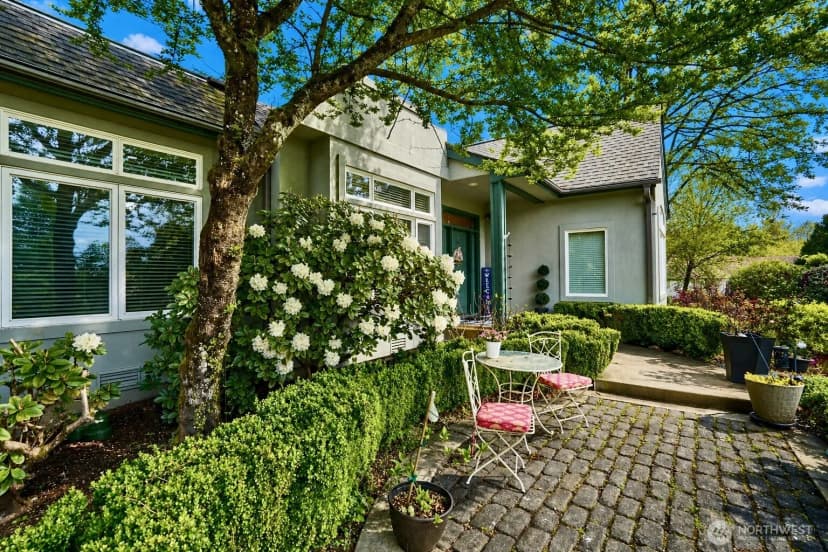 Property photo for 18248 240th Ave Se, Maple Valley photo 3