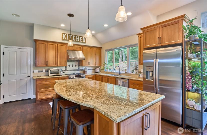 Property photo for 18248 240th Ave Se, Maple Valley photo 12