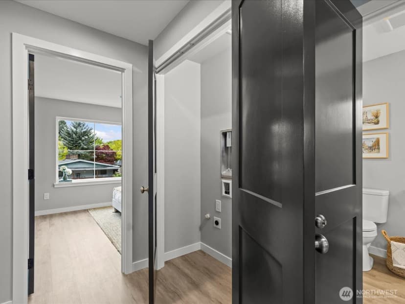 Property photo for 8117 17th Avenue Sw #b, Seattle photo 20