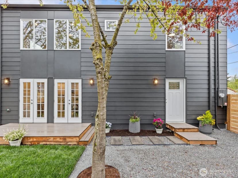 Property photo for 8117 17th Avenue Sw #b, Seattle photo 22