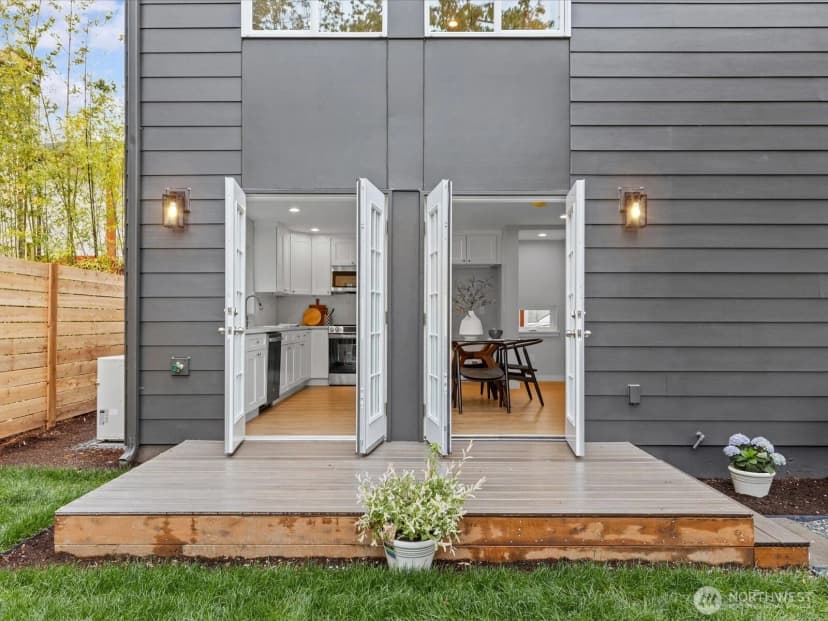 Property photo for 8117 17th Avenue Sw #b, Seattle photo 21