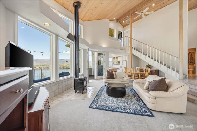 Property photo for 7420 Navarre Drive, Chelan photo 9