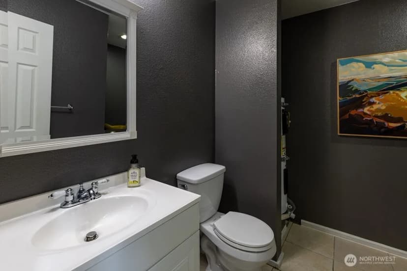 Property photo for 2001 E Yesler ## 17, Seattle photo 9