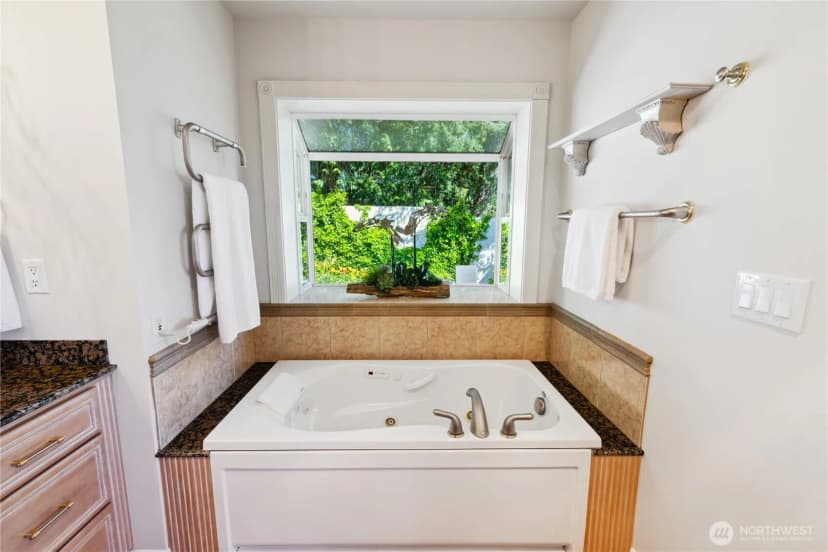 Property photo for 7001 Palm Lane, Anacortes photo 23