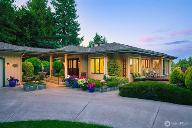 Property photo for 7001 Palm Lane, Anacortes photo 2