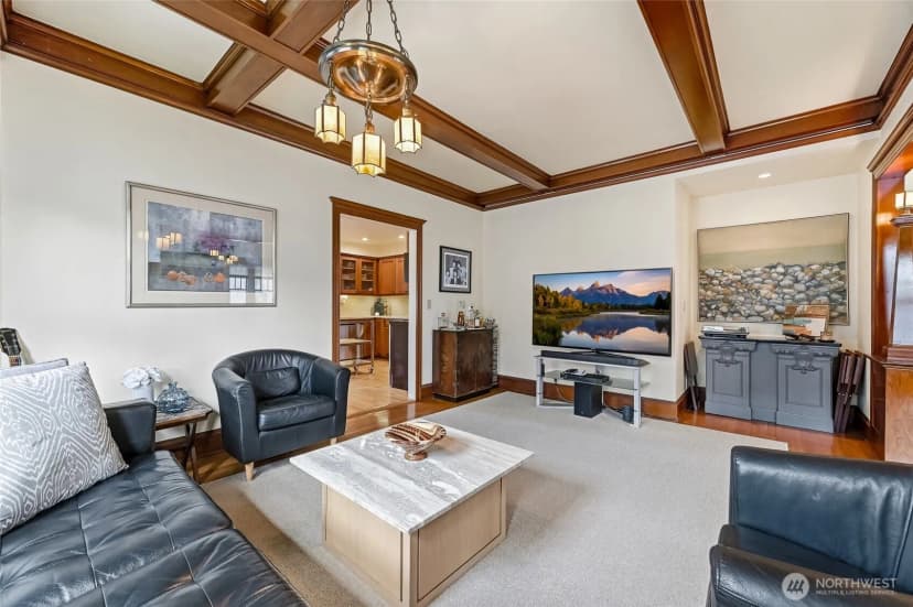 Property photo for 2025 Boylston Avenue E, Seattle photo 8