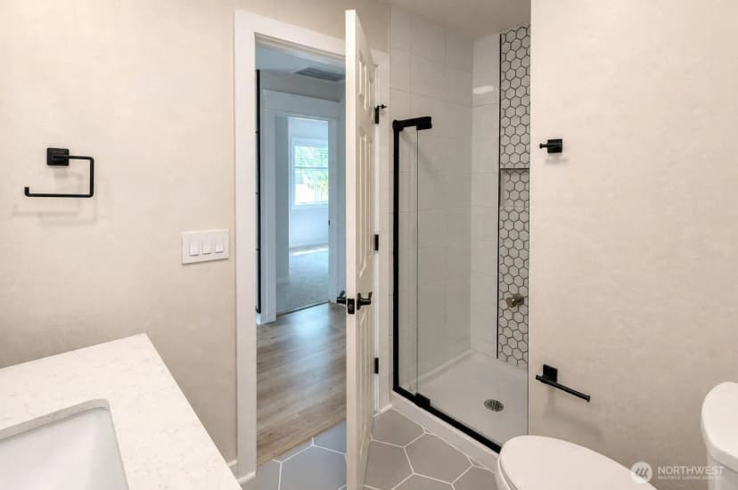 Property photo for 3523 Bennett Drive, Bellingham photo 15