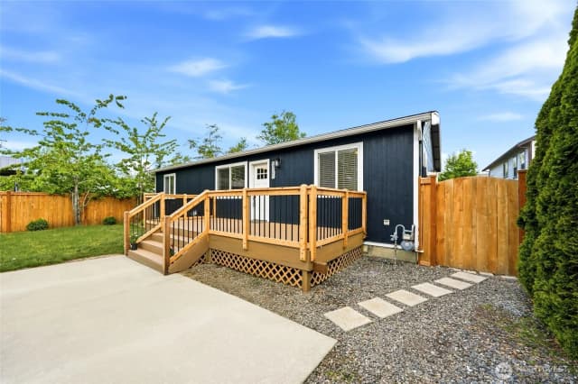 Property photo for 3523 Bennett Drive, Bellingham photo 2