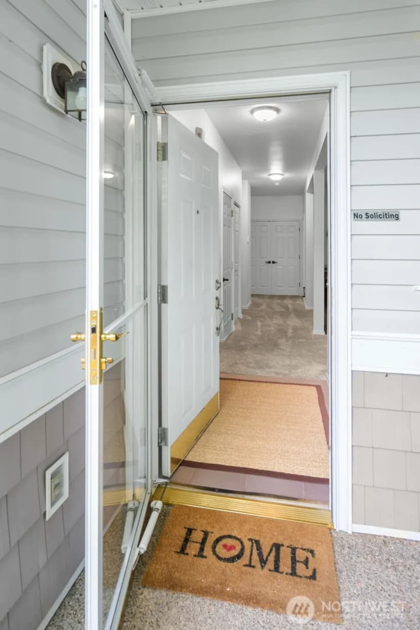 Property photo for 4748 Lakeshore Lane Se #b, Olympia photo 6
