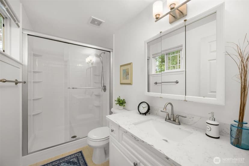 Property photo for 4748 Lakeshore Lane Se #b, Olympia photo 16