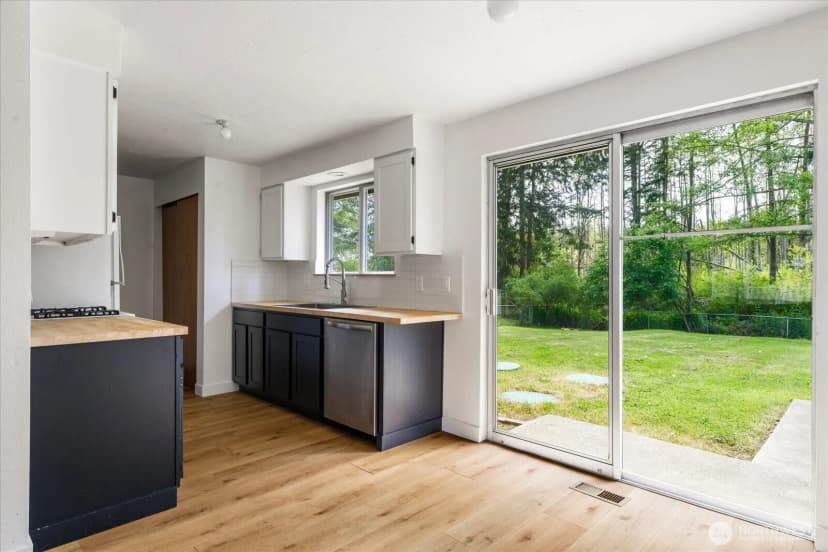 Property photo for 1167 Sparrow Drive, Oak Harbor photo 6