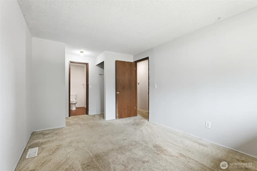 Property photo for 2735 26th Street Se, Auburn photo 19